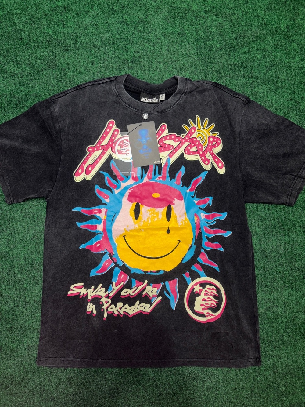 Hellstar Smile Youre In Paradise Tee Size M